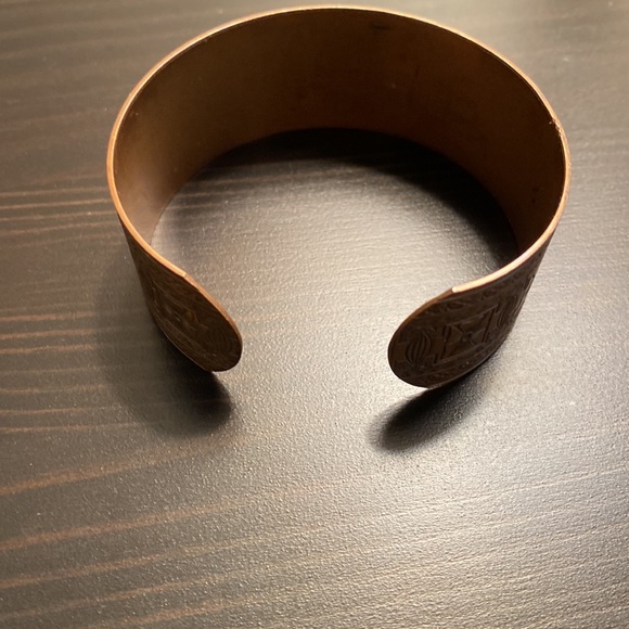 Vintage Solid Copper Cuff Bracelet - Picture 4 of 6